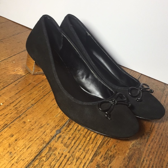 Lord & Taylor black suede leather shoes Size 7 - Picture 6 of 8